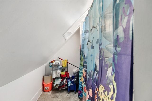 16 Salem St, Lynn, MA 01905