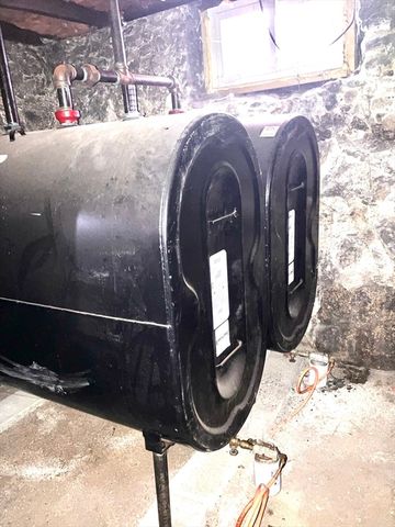 16 Salem St, Lynn, MA 01905