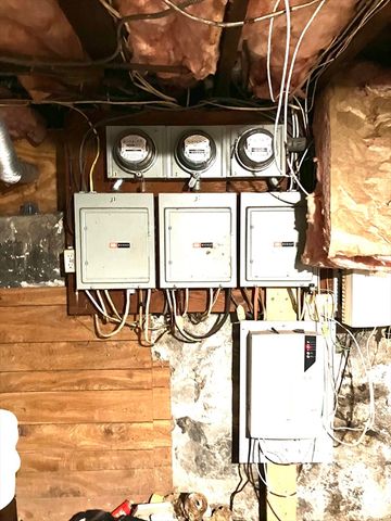 16 Salem St, Lynn, MA 01905