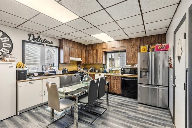 16 Salem St, Lynn, MA 01905