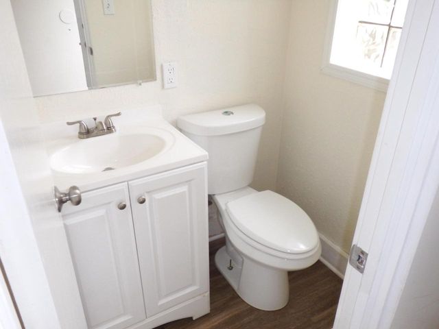 1617 S 88th STREET, West Allis, WI 53214