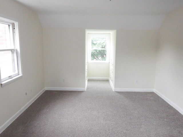 1617 S 88th STREET, West Allis, WI 53214