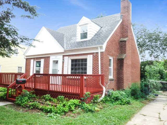 1617 S 88th STREET, West Allis, WI 53214