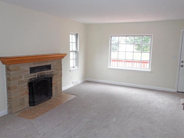 1617 S 88th STREET, West Allis, WI 53214