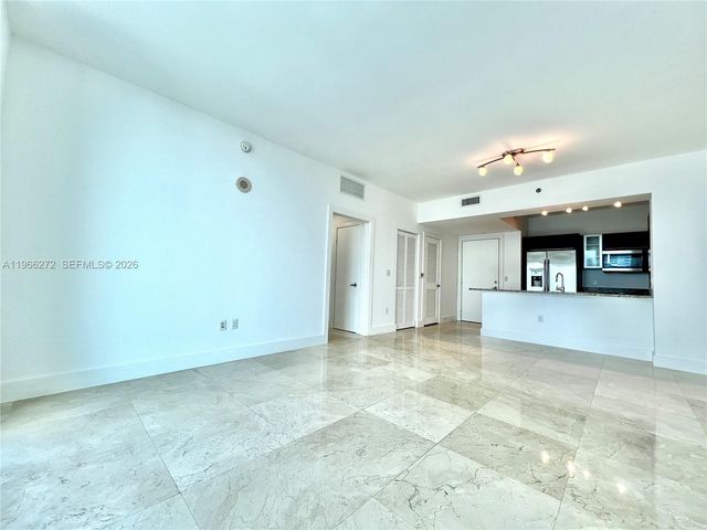 950 Brickell Bay Dr 3903, Miami, FL 33131