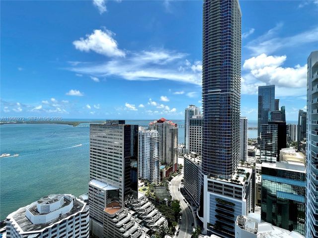 950 Brickell Bay Dr 3903, Miami, FL 33131