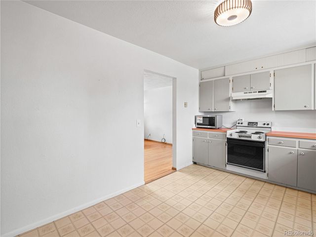 9265 W Kentucky Avenue, Lakewood, CO 80226