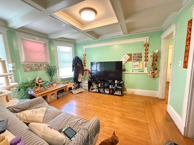 40 Woodbine St, Quincy, MA 02170