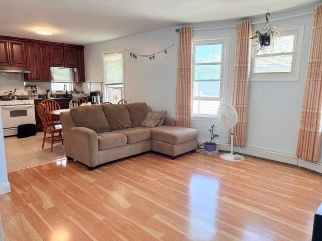 40 Woodbine St, Quincy, MA 02170