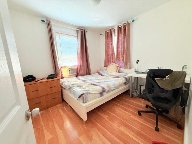 40 Woodbine St, Quincy, MA 02170