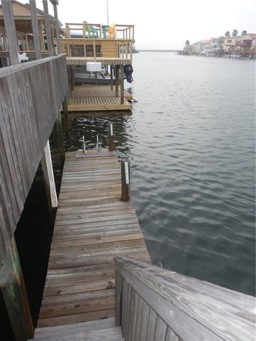 15305 Caravel Dr, Corpus Christi, TX 78418