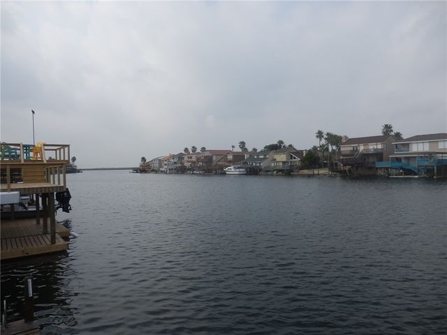 15305 Caravel Dr, Corpus Christi, TX 78418