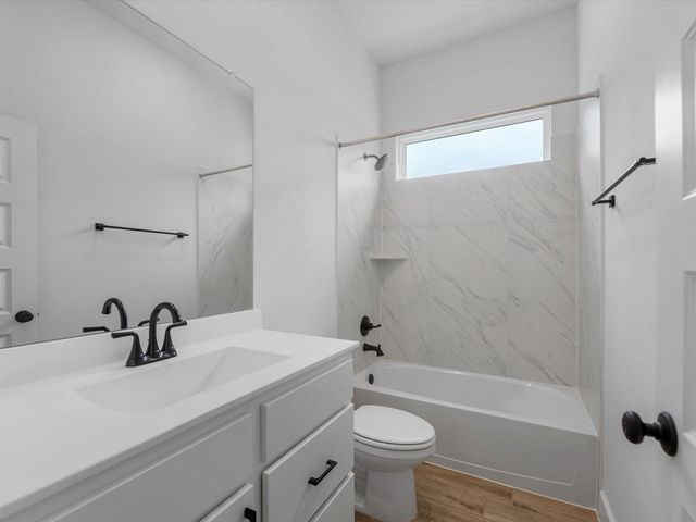 7058 North Lake Clopton Drive, Montgomery, TX 77316