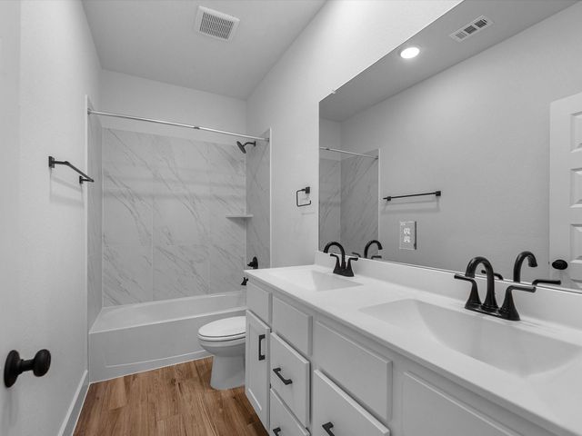 7058 North Lake Clopton Drive, Montgomery, TX 77316