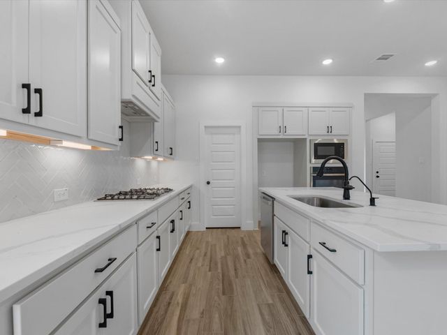 7058 North Lake Clopton Drive, Montgomery, TX 77316