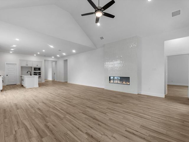 7058 North Lake Clopton Drive, Montgomery, TX 77316