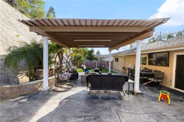 9434 Mclennan, Northridge, CA 91343