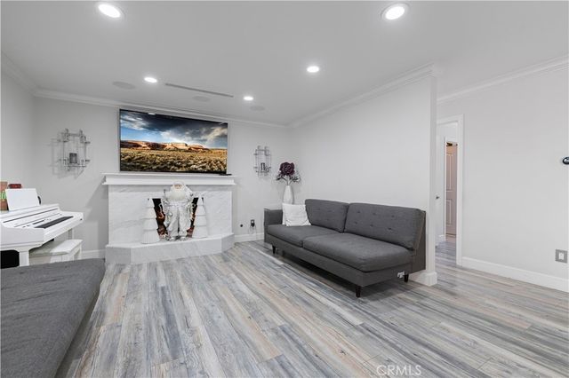 9434 Mclennan, Northridge, CA 91343