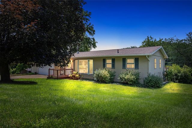3429 Ridgecrest, North Liberty, IA 52317