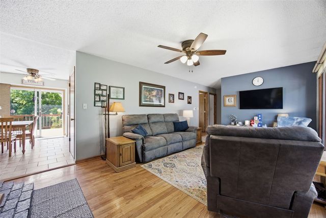 3429 Ridgecrest, North Liberty, IA 52317