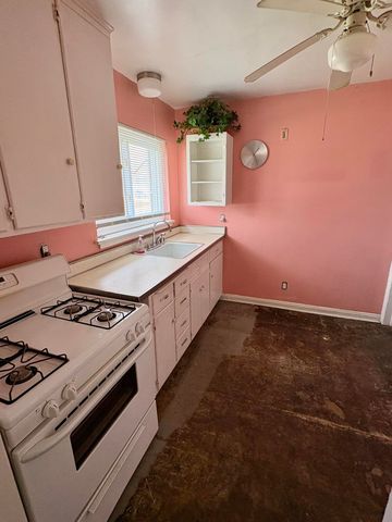 1208 Lafayette Street, Valparaiso, IN 46383
