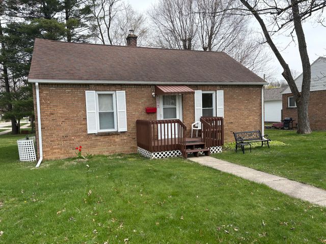 1208 Lafayette Street, Valparaiso, IN 46383