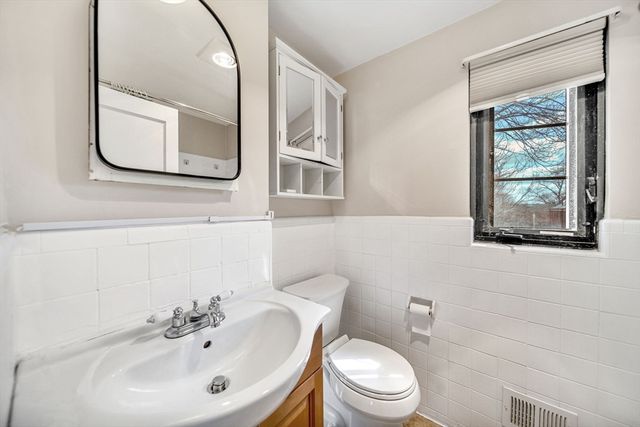 74 Duff St 74, Watertown, MA 02472