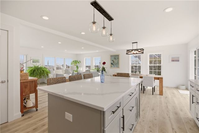 3 Baldwin Road, Middletown, RI 02842