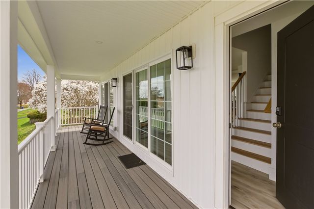 3 Baldwin Road, Middletown, RI 02842