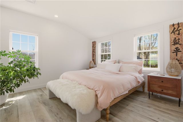 3 Baldwin Road, Middletown, RI 02842