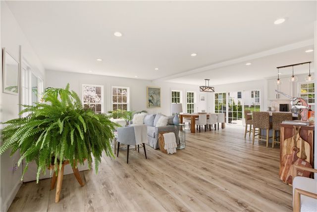 3 Baldwin Road, Middletown, RI 02842