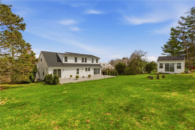 3 Baldwin Road, Middletown, RI 02842