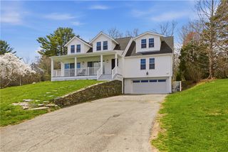 3 Baldwin Road, Middletown, RI 02842