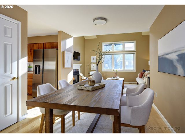 10205 Nw VILLAGE HEIGHTS Dr, Portland, OR 97229