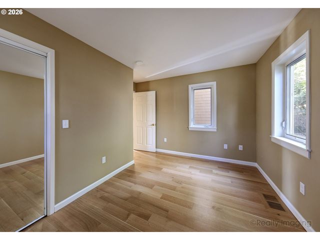 10205 Nw VILLAGE HEIGHTS Dr, Portland, OR 97229