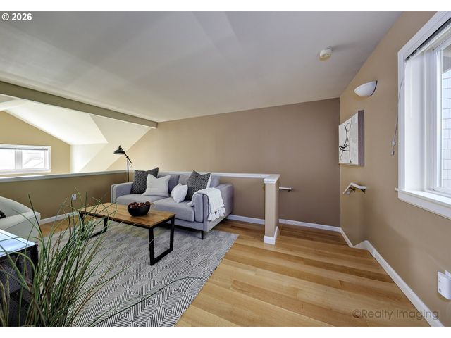 10205 Nw VILLAGE HEIGHTS Dr, Portland, OR 97229