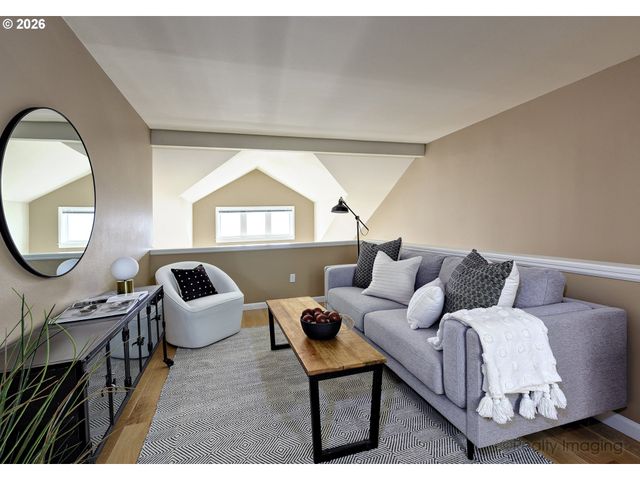 10205 Nw VILLAGE HEIGHTS Dr, Portland, OR 97229