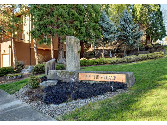 10205 Nw VILLAGE HEIGHTS Dr, Portland, OR 97229