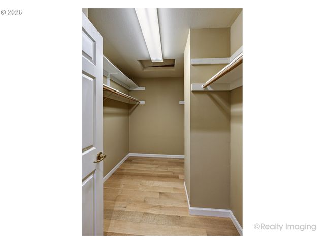 10205 Nw VILLAGE HEIGHTS Dr, Portland, OR 97229