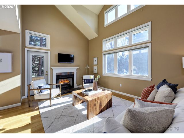 10205 Nw VILLAGE HEIGHTS Dr, Portland, OR 97229