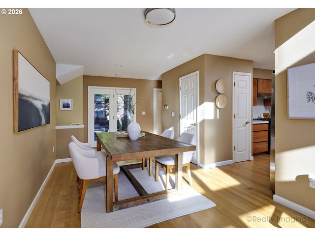 10205 Nw VILLAGE HEIGHTS Dr, Portland, OR 97229