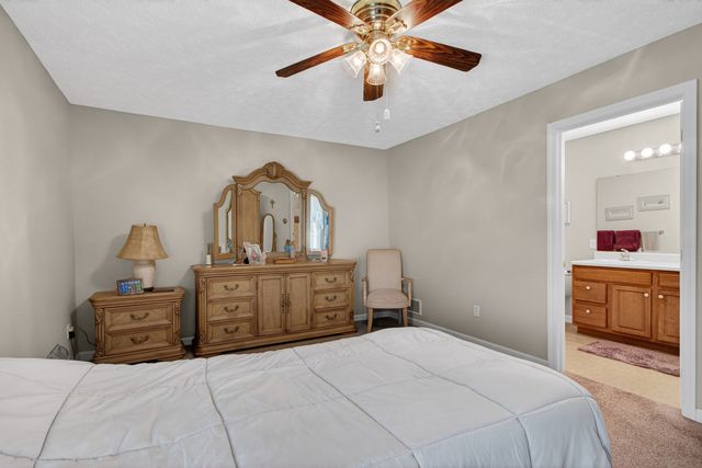 225 Rose CIRCLE, Richland, PA 15044