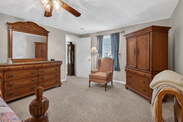 225 Rose CIRCLE, Richland, PA 15044