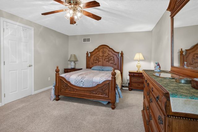 225 Rose CIRCLE, Richland, PA 15044