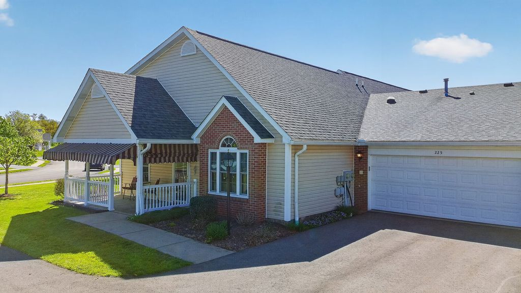 225 Rose CIRCLE, Richland, PA 15044