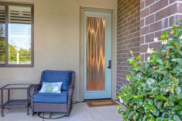 3231 Mckinley Village Way, Sacramento, CA 95816