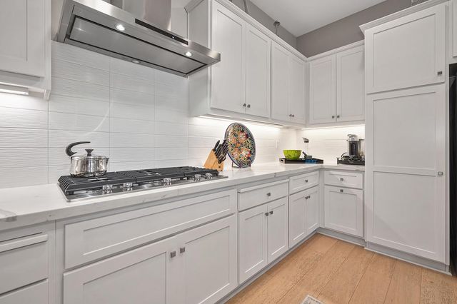 3231 Mckinley Village Way, Sacramento, CA 95816
