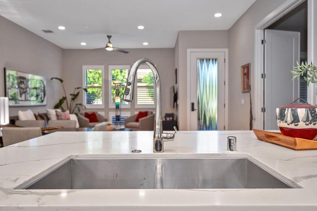 3231 Mckinley Village Way, Sacramento, CA 95816