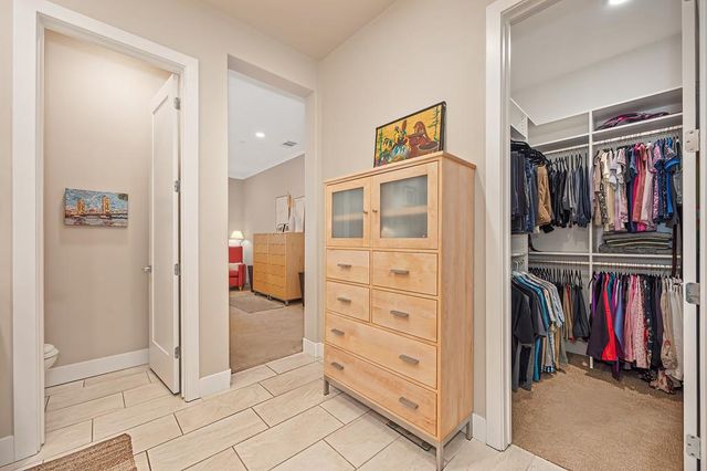 3231 Mckinley Village Way, Sacramento, CA 95816