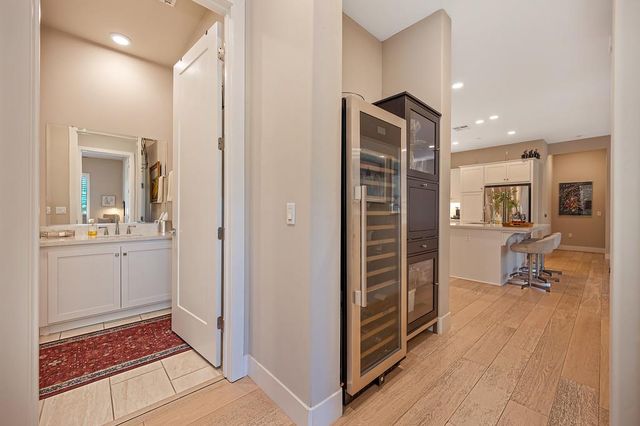 3231 Mckinley Village Way, Sacramento, CA 95816